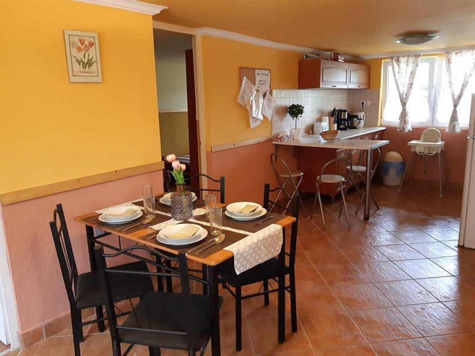 Aranyeso Apartman Hajdúszoboszló Buitenkant foto