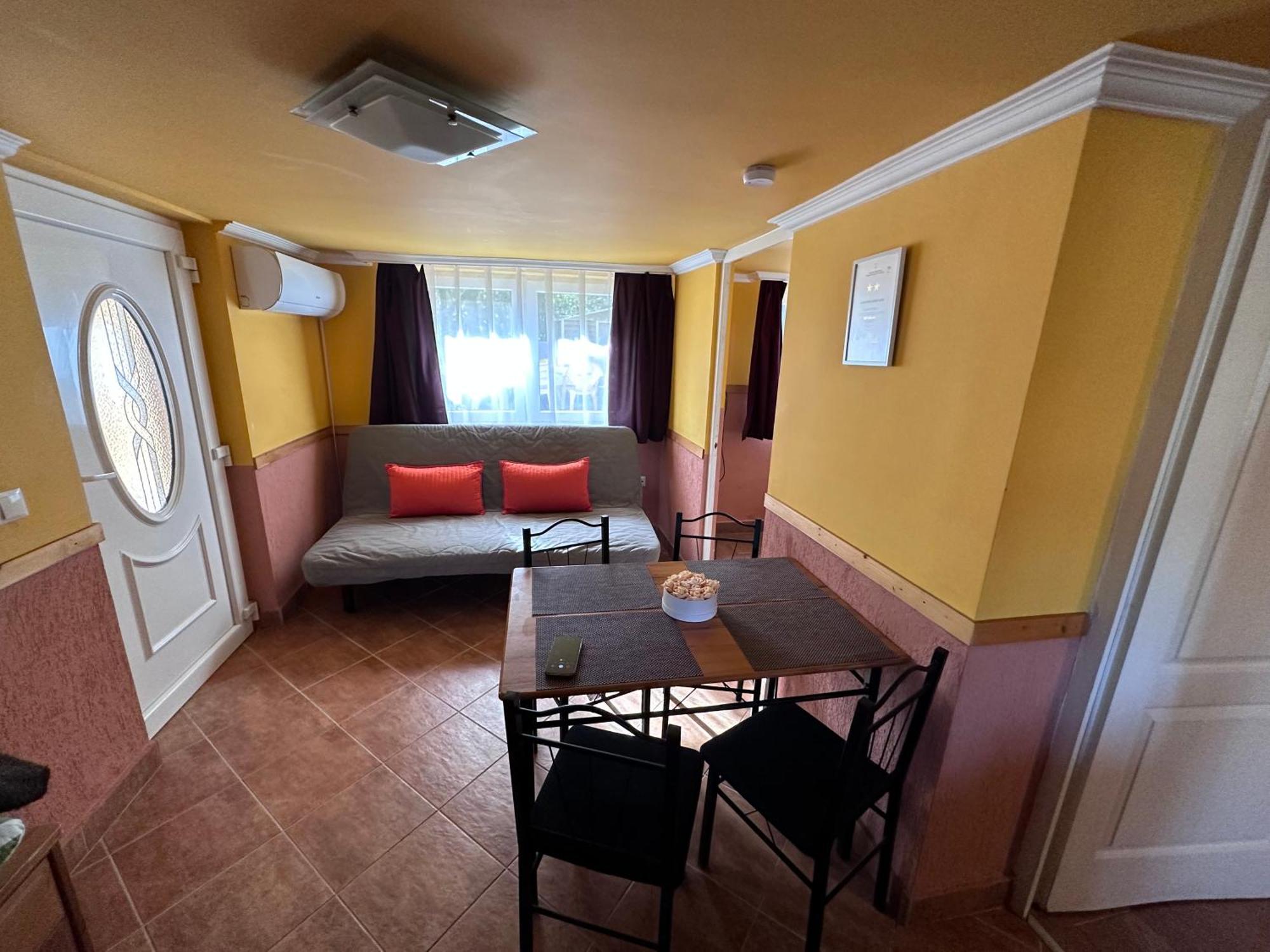 Aranyeso Apartman Hajdúszoboszló Buitenkant foto