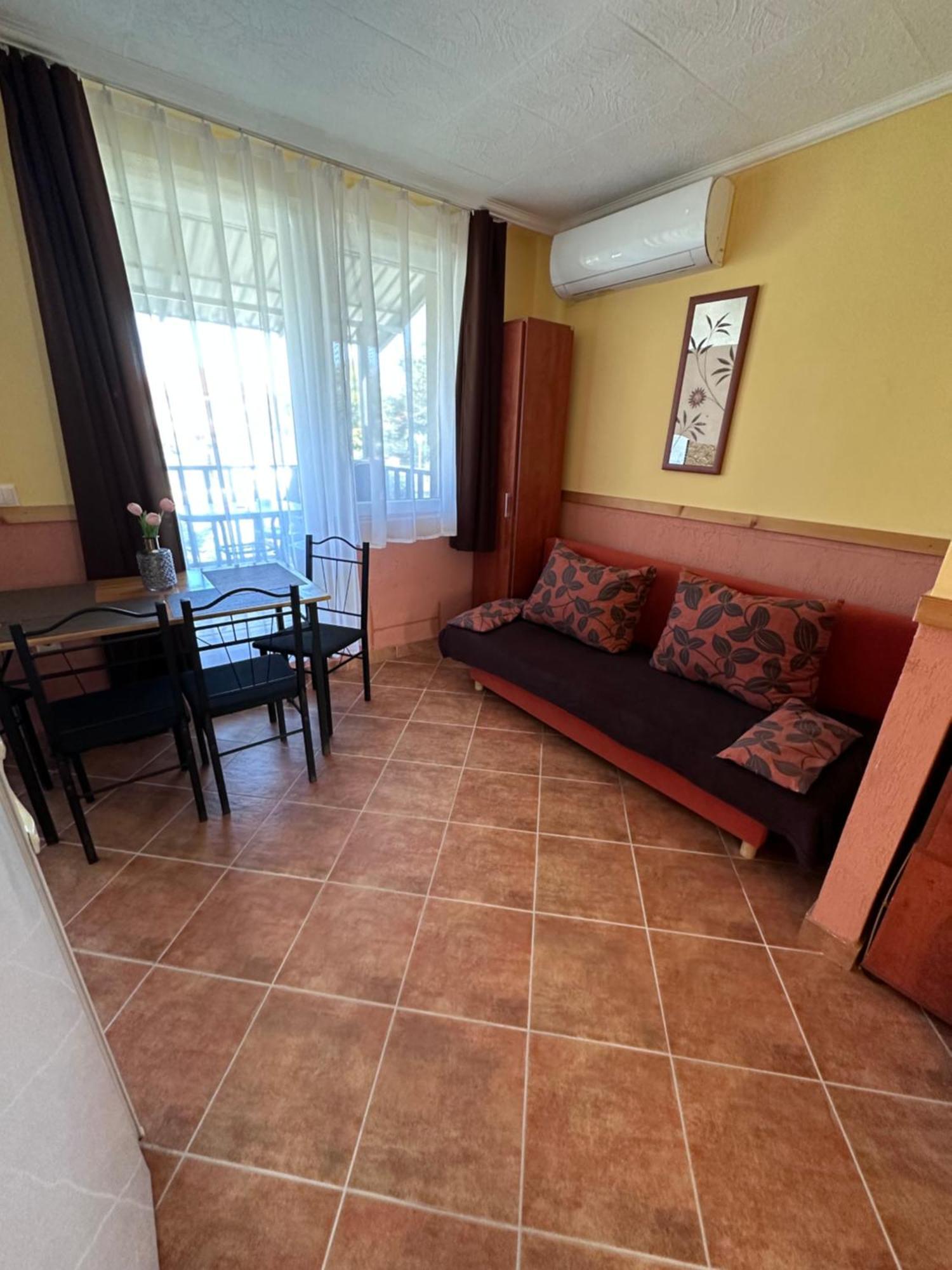 Aranyeso Apartman Hajdúszoboszló Buitenkant foto