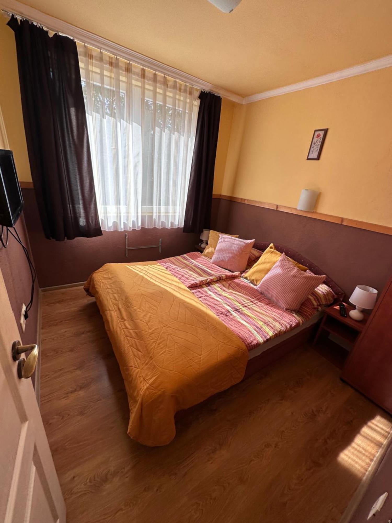 Aranyeso Apartman Hajdúszoboszló Buitenkant foto