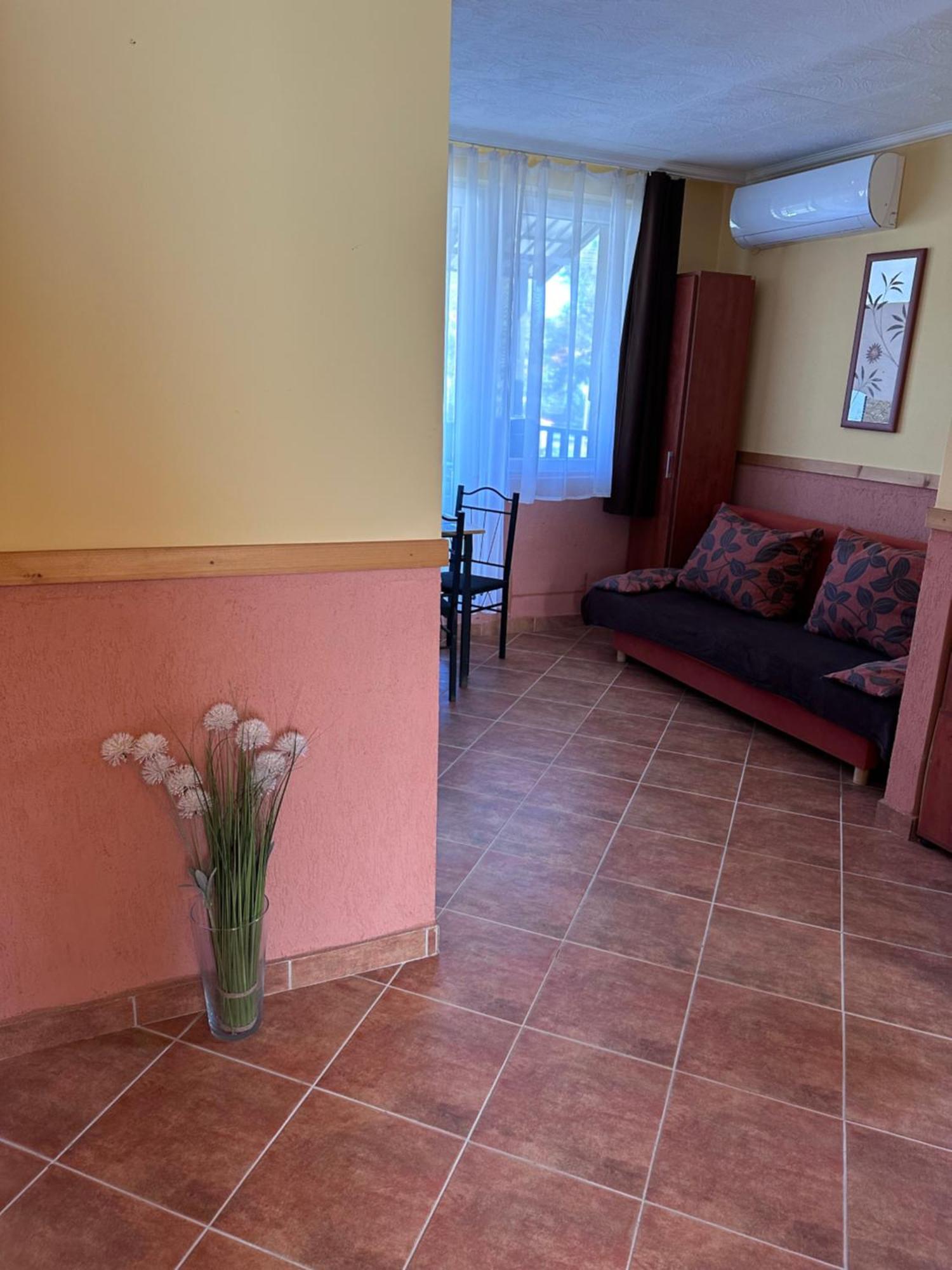 Aranyeso Apartman Hajdúszoboszló Buitenkant foto